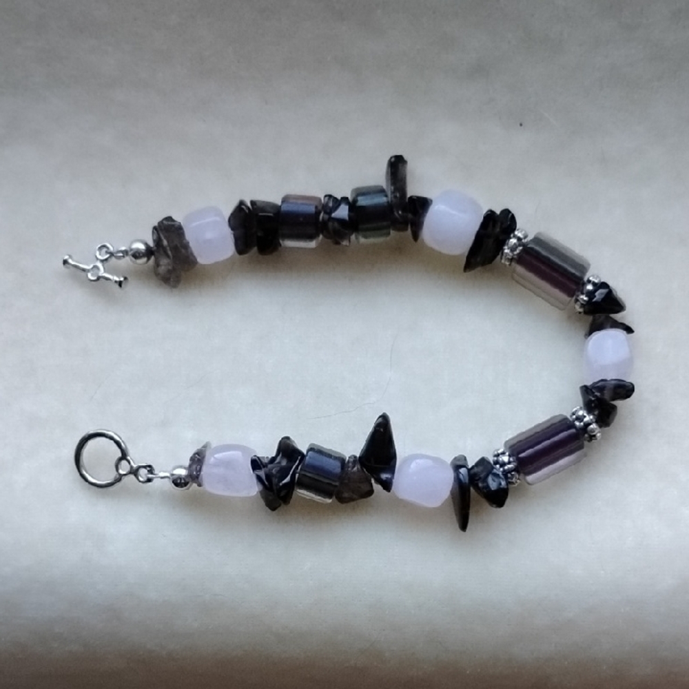 🩷HAND CRAFTED FURNACE GLASS BRACELET🩷